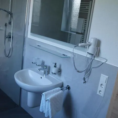 Anker Garni Hotel *